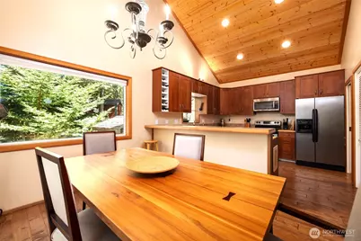 1354 Chinook Way, Center Island, WA 98221 - Photo 9