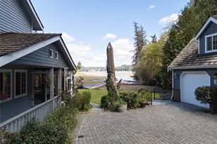 8320 E Grapeview Loop Rd, Allyn, WA 98524 - Photo 33