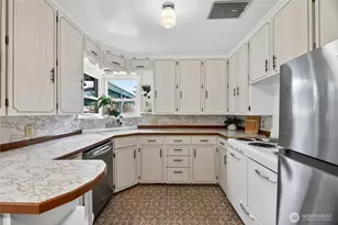 10016 13th Ave NW, Seattle, WA 98177 - Photo 9