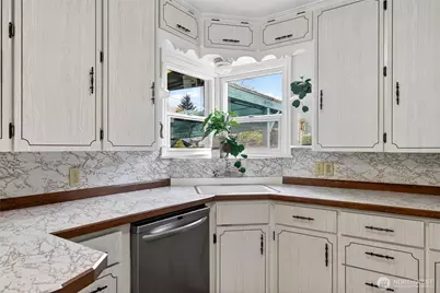 10016 13th Avenue NW, Seattle, WA 98177 - Photo 11