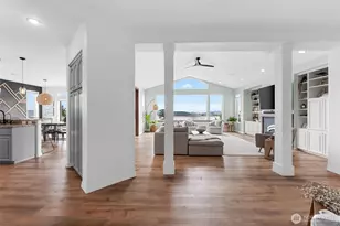 2411 SW Freund St, Oak Harbor, WA 98277 - Photo 3