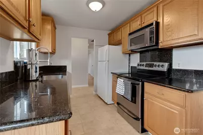 27030 14th Avenue S, Des Moines, WA 98198 - Photo 9