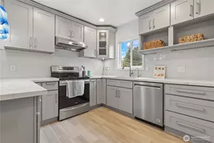 13324 30th Ave NE, Seattle, WA 98125 - Photo 11