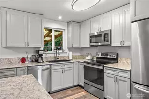 12025 220th Ave Ct E, Bonney Lake, WA 98391 - Photo 5