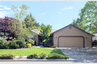 3419 G Avenue, Anacortes, WA 98221 - Photo 1