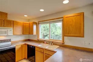 3419 G Ave, Anacortes, WA 98221 - Photo 11