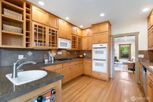 1843 41st Ave E, Seattle, WA 98112 - Photo 11