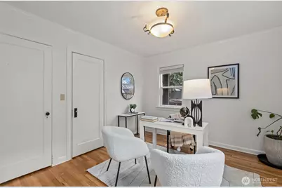 9732 15th Avenue NE, Seattle, WA 98115 - Photo 13