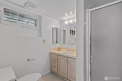 9732 15th Avenue NE, Seattle, WA 98115 - Photo 27