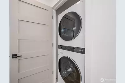 3015 61st Avenue SW #B, Seattle, WA 98116 - Photo 13