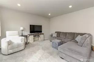 18408 Alpine Way E, Puyallup, WA 98374 - Photo 9