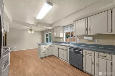 6010 86th Street NE, Marysville, WA 98270 - Photo 9