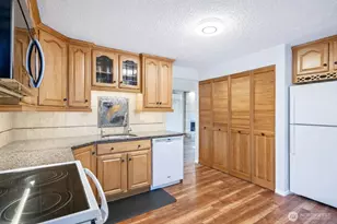 4708 Grandview Dr W, Tacoma, WA 98466 - Photo 9