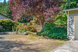 2044 Parker Rd, Camano Island, WA 98282 - Photo 5