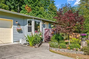 2044 Parker Rd, Camano Island, WA 98282 - Photo 3