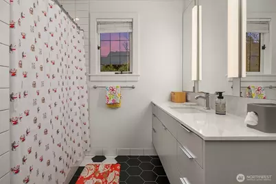 803 E Prospect Street, Seattle, WA 98102 - Photo 23