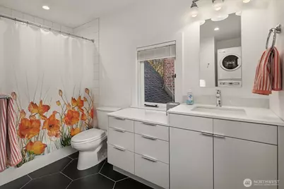 803 E Prospect Street, Seattle, WA 98102 - Photo 27