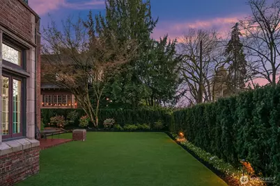 803 E Prospect Street, Seattle, WA 98102 - Photo 37