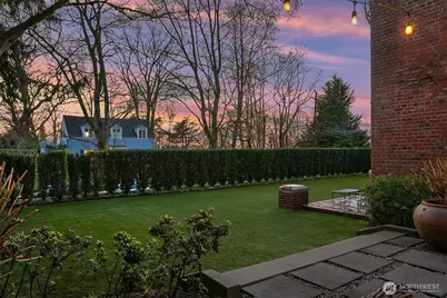 803 E Prospect Street, Seattle, WA 98102 - Photo 35