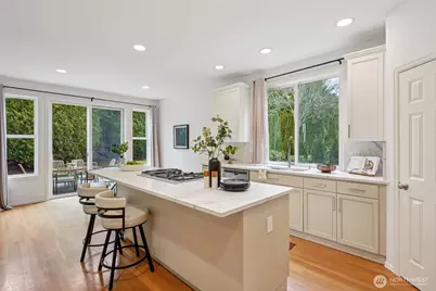 12066 167th Place NE, Redmond, WA 98052 - Photo 9