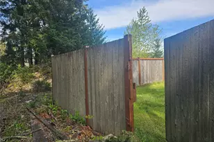 699 Myers St SE, Rainier, WA 98576 - Photo 31