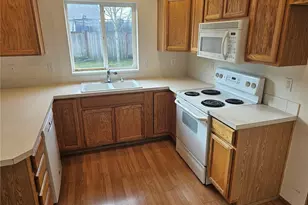 9814 Greenleaf Loop SE, Yelm, WA 98597 - Photo 11