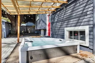 749 N 76th St, Seattle, WA 98103 - Photo 35