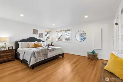 749 N 76th St, Seattle, WA 98103 - Photo 17