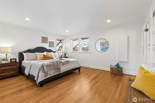 749 N 76th St, Seattle, WA 98103 - Photo 17