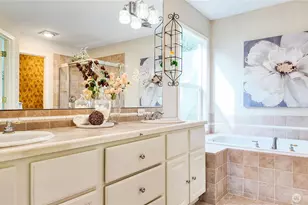 13428 NE 12th Pl, Bellevue, WA 98005 - Photo 19