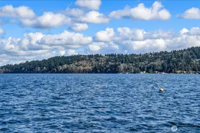 11262 Riviera Place NE, Seattle, WA 98125 - Photo 25