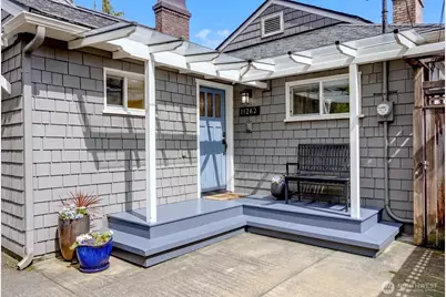 11262 Riviera Place NE, Seattle, WA 98125 - Photo 27