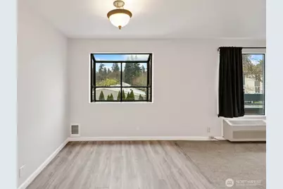 12300 33rd Avenue NE #202, Seattle, WA 98125 - Photo 11