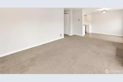 12300 33rd Avenue NE #202, Seattle, WA 98125 - Photo 9