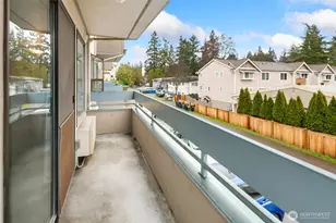 12300 33rd Ave NE, Seattle, WA 98125 - Photo 5