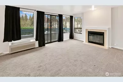 12300 33rd Avenue NE #202, Seattle, WA 98125 - Photo 3