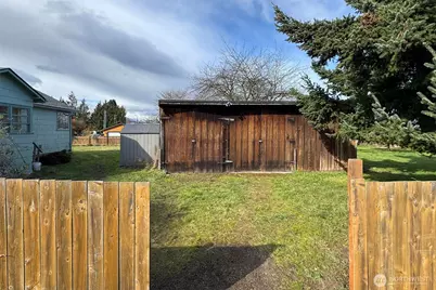 2367 E Fourth Avenue, Port Angeles, WA 98362 - Photo 33