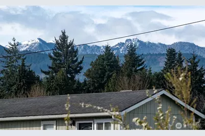 2367 E Fourth Avenue, Port Angeles, WA 98362 - Photo 29