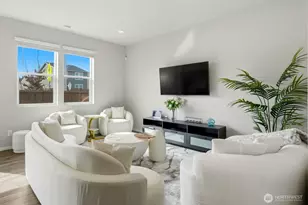 18854 109th Ave Ct E, Puyallup, WA 98374 - Photo 3