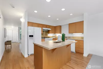 6726 35th Place S, Seattle, WA 98118 - Photo 5