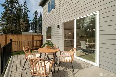 18554 Stone Avenue N, Shoreline, WA 98133 - Photo 17