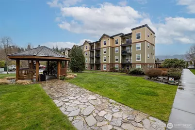 700 32nd Street #A404, Bellingham, WA 98225 - Photo 1