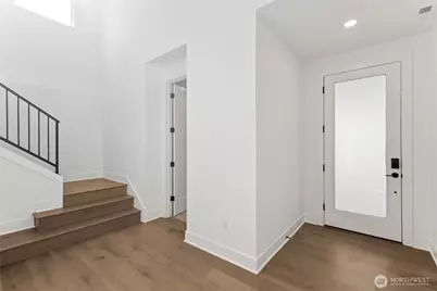 8517 137th Avenue SE, Newcastle, WA 98059 - Photo 3