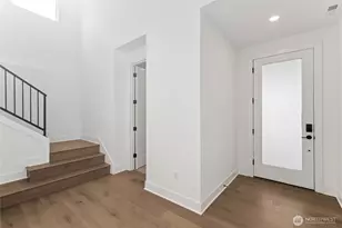 8517 137th Ave SE, Newcastle, WA 98059 - Photo 3