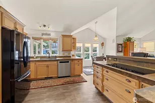 2315 Austin Ln, Mount Vernon, WA 98273 - Photo 9