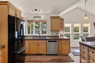 2315 Austin Ln, Mount Vernon, WA 98273 - Photo 7