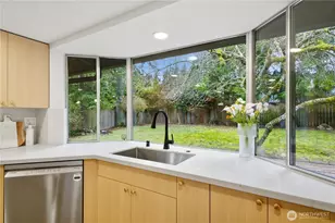 14318 117th Pl NE, Kirkland, WA 98034 - Photo 17