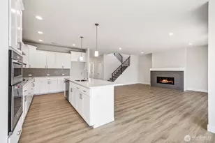 22821 61st St E, Buckley, WA 98321 - Photo 9