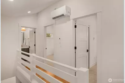 2846 35th Avenue W, Seattle, WA 98199 - Photo 13