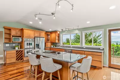 6439 NE 188th Street, Kenmore, WA 98028 - Photo 13